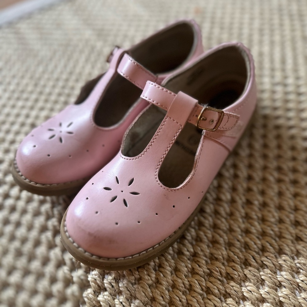 FootMates Pink T-Bar Dress Shoes